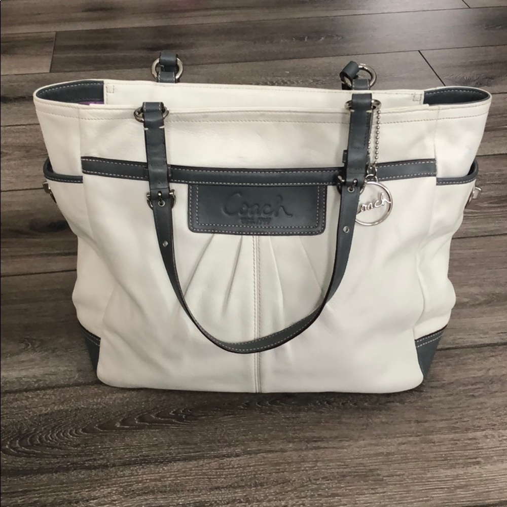 Authentic Coach tote
